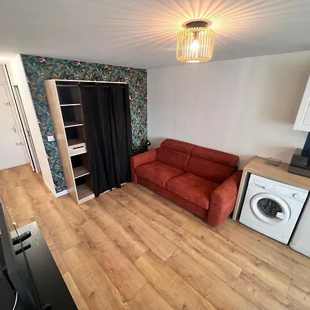 Le Perroquet Apartment