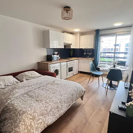 Le Perroquet Апартаменты